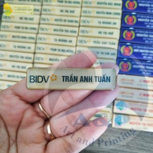 Biển tên NV Ngân Hàng