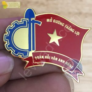 Huy hiệu 09