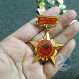 Huy hiệu 08