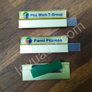 Thẻ thay tên nhân viên
